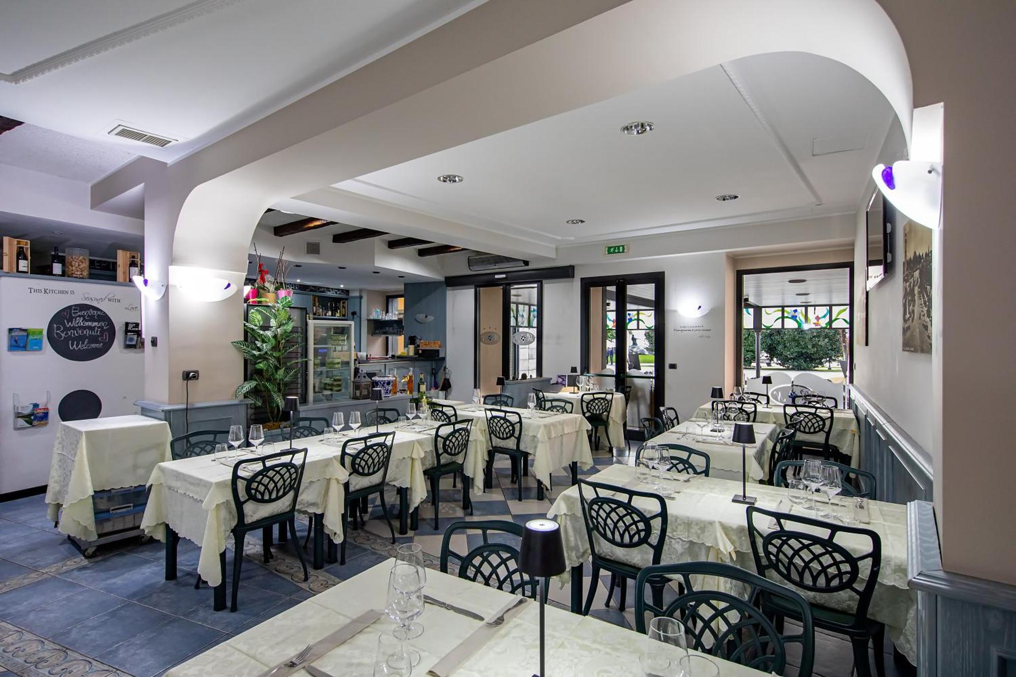 Hotel Novara 베르바니아 외부 사진